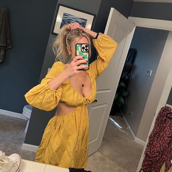 Mustard cut-out puff sleeve dress, M, 12th Tribe - Picture 8 of 8